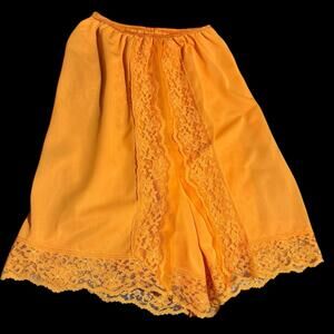 Vintage MOVIE STAR Lace Trim  Nylon Slip Panty Panties Sz M Peach Orange